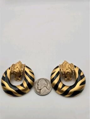 Elizabeth Taylor Avon 1994 Zebra Striped Earrings Gold Black